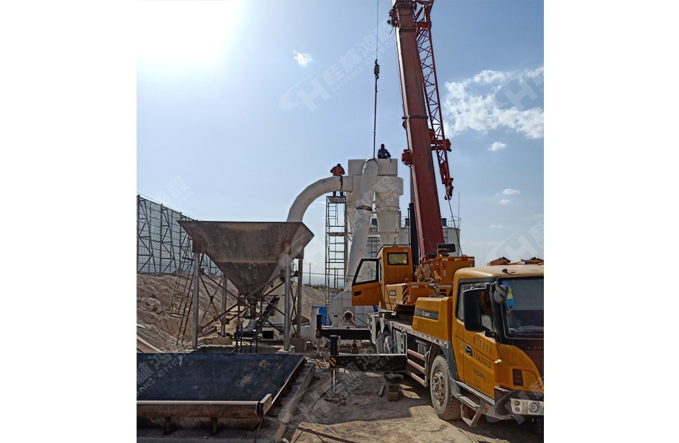 HCQ1500擺式磨粉機寧夏客戶安裝現場