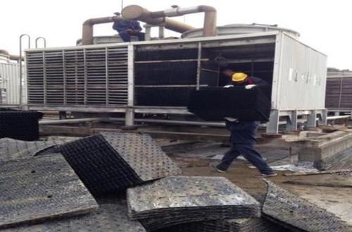 <a href=http://www.whqjzx.com/tags/30_0.html target=_blank class=infotextkey>冷卻塔故障</a>維修