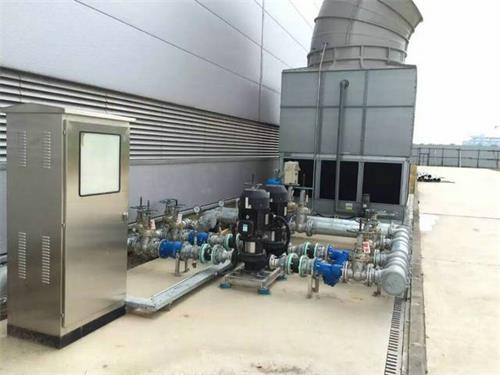 <a href=http://www.whqjzx.com/tags/1_0.html target=_blank class=infotextkey>閉式冷卻塔</a>和蒸發(fā)式冷凝器